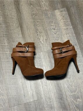 Charles Albert Tan/Brown Suede High-Heel Ankle Boots with Buckle Straps C2